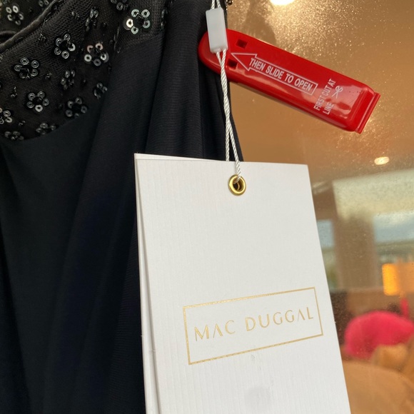 Mac Duggal 68166 Floral Sequined Criss Cross Bodice Gown Cut Out Black 8 - Picture 3 of 7